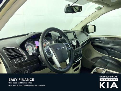 2012 Chrysler Town & Country Touring