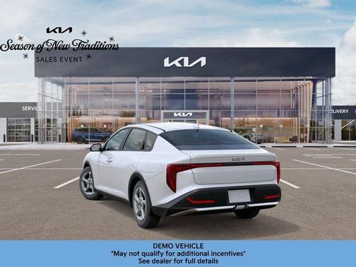 2025 Kia K4 LXS