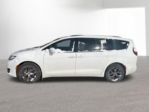 2020 Chrysler Pacifica Touring-L Plus