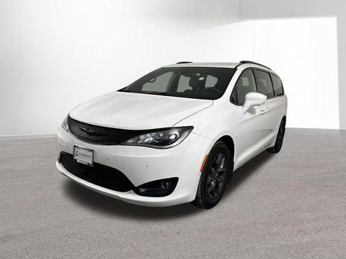 2020 Chrysler Pacifica Touring-L Plus