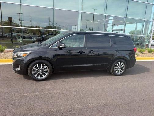 Aurora Black Pearl 2016 Kia Sedona SX