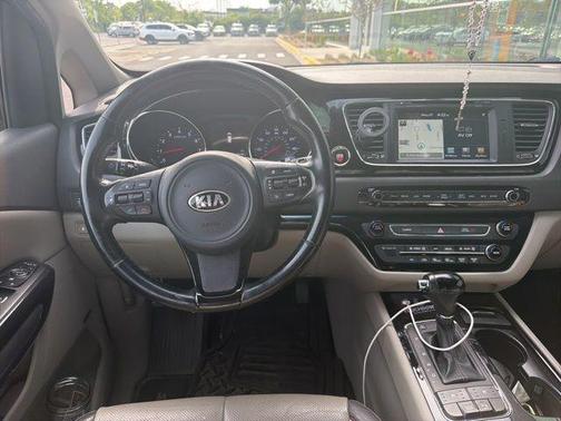 Aurora Black Pearl 2016 Kia Sedona SX