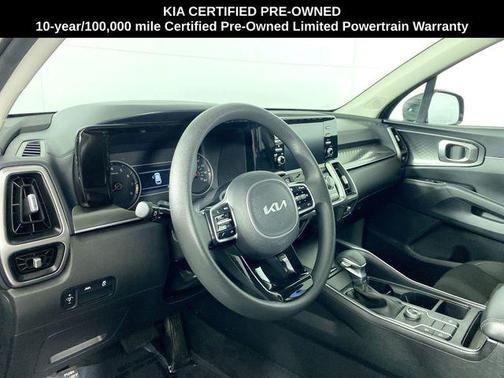 2022 Kia Sorento LX