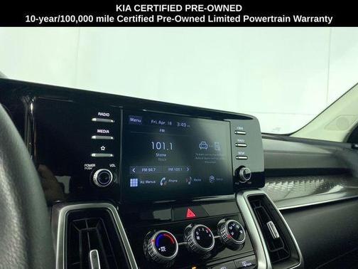 2022 Kia Sorento LX