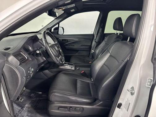 Platinum White Pearl 2022 Honda Passport EX-L