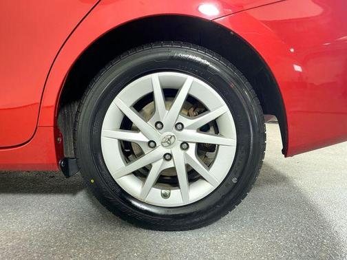 2014 Toyota Prius v Two