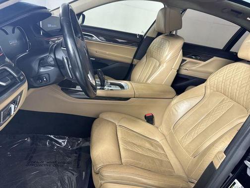 Black Sapphire Metallic 2016 BMW 750 i xDrive