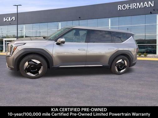 Pebble Gray 2024 Kia EV9 Light Long Range