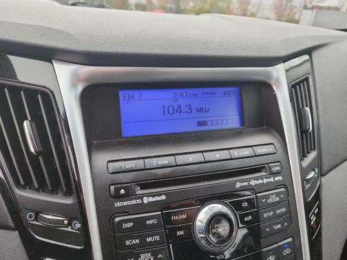 2011 Hyundai SONATA Limited