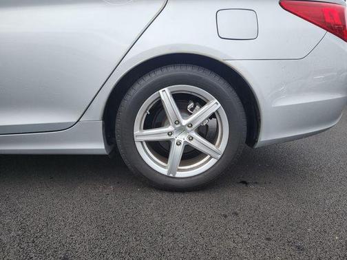 2011 Hyundai SONATA Limited