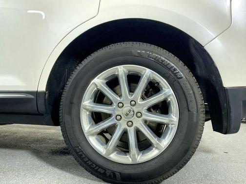 2013 Lincoln MKX Base