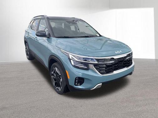 Blue / Black 2026 Kia Seltos SX