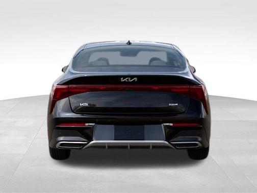 Aurora Black Pearl 2026 Kia K5 GT-Line