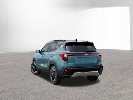 Blue / Black 2026 Kia Seltos SX
