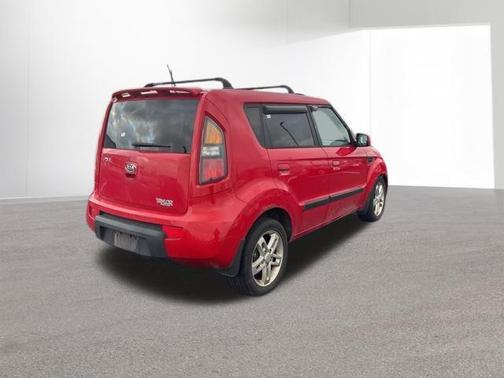2010 Kia Soul +