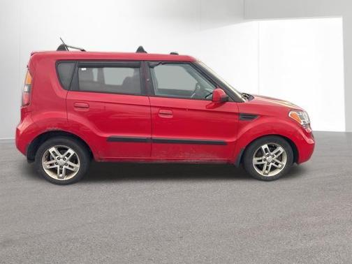 2010 Kia Soul +