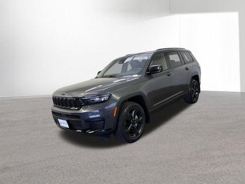 Metallic 2022 Jeep Grand Cherokee L Laredo
