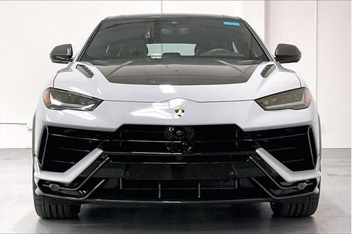2024 Lamborghini Urus Performante