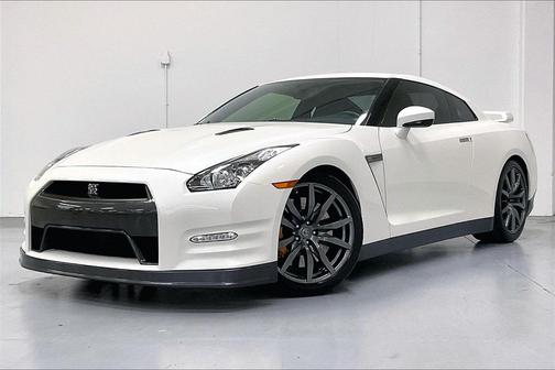 2013 Nissan GT-R Premium