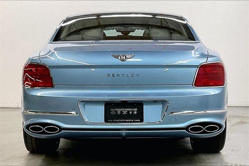 2024 Bentley Flying Spur Mulliner V8