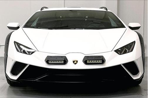 2024 Lamborghini Huracan Sterrato Base