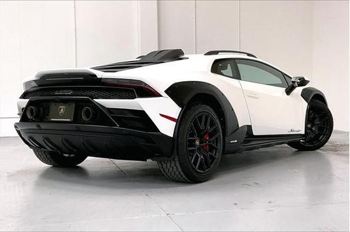 2024 Lamborghini Huracan Sterrato Base