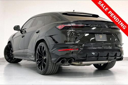 2023 Lamborghini Urus S