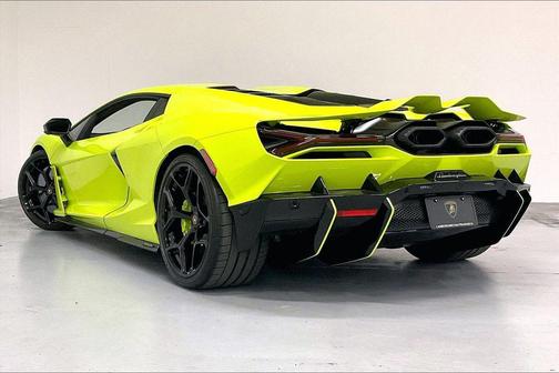 2025 Lamborghini Revuelto Base