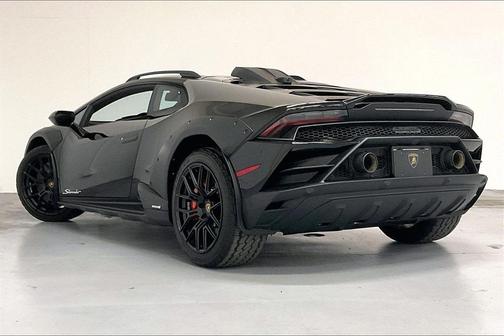 2024 Lamborghini Huracan Sterrato Base