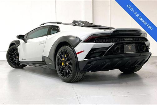 Grigio Hati 2023 Lamborghini Huracan Sterrato Base