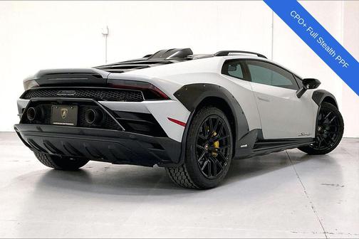 Grigio Hati 2023 Lamborghini Huracan Sterrato Base