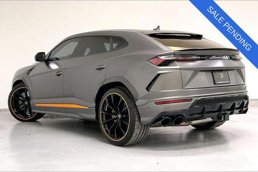 Grigio Keres Matt 2022 Lamborghini Urus Graphite Capsule