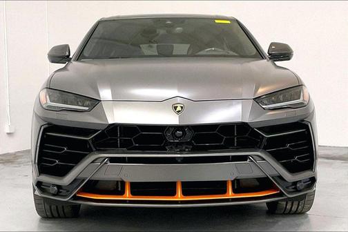 Grigio Keres Matt 2022 Lamborghini Urus Graphite Capsule