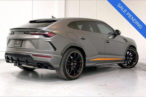 Grigio Keres Matt 2022 Lamborghini Urus Graphite Capsule