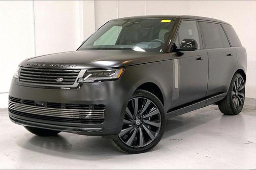 2025 Land Rover Range Rover P615 SV