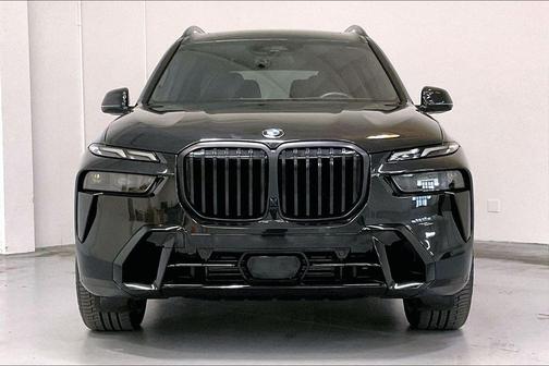 Black Sapphire Metallic 2024 BMW X7 xDrive40i