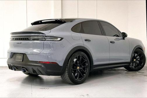 2024 Porsche Cayenne Turbo GT