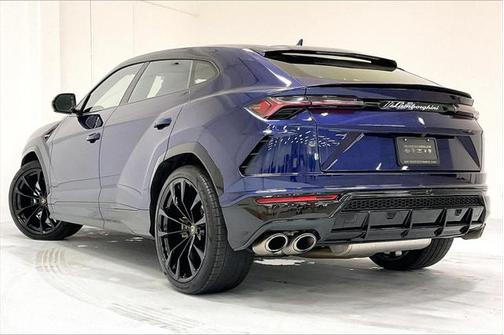 2021 Lamborghini Urus Base