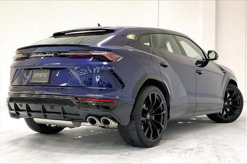 2021 Lamborghini Urus Base