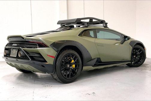 2024 Lamborghini Huracan Sterrato Base