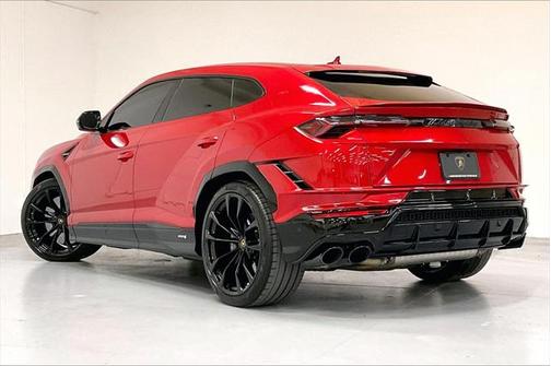 2023 Lamborghini Urus S