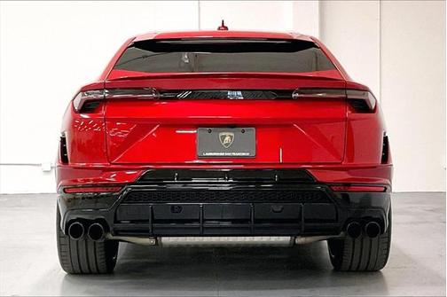 2023 Lamborghini Urus S