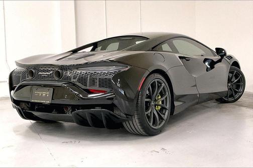 2023 McLaren Artura TechLux