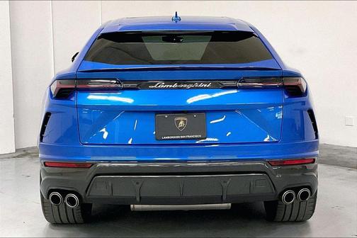 Blu Eleos Metallic 2022 Lamborghini Urus Base