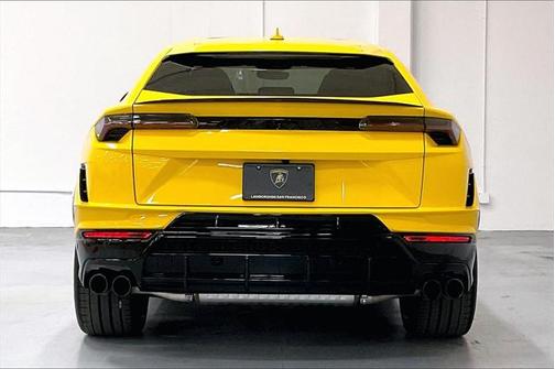 2024 Lamborghini Urus S