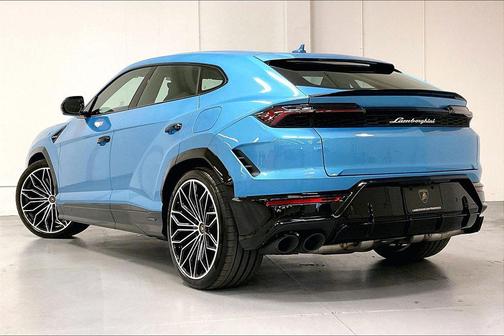 2025 Lamborghini Urus SE