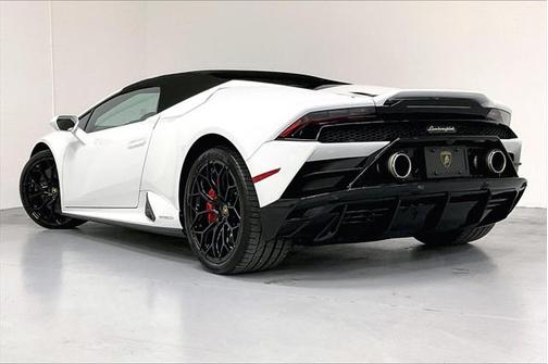 2024 Lamborghini Huracan EVO Spyder