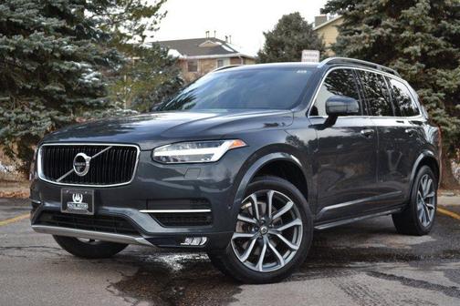 2017 Volvo XC90 T6 Momentum