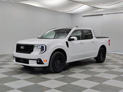 2025 Ford Maverick Lobo Standard