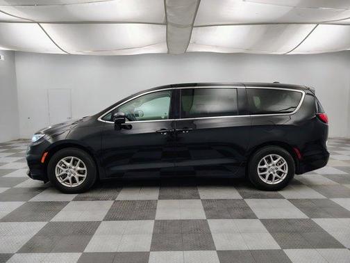 Diamond Black 2024 Chrysler Pacifica Touring-L